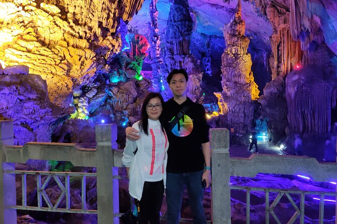 1-Day Guilin Tour to Reed Flute Cave, Xianggong Hill, Bamboo Boat and Night Show - The Xingping bamboo boat and the Li River