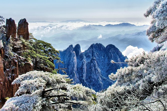 1-Day Mt. Huangshan Tour with Optional Hongcun & Xidi Village - Bi Sheng Hua, the rock shaped like a brush