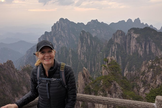 1-Day Mt. Huangshan Tour with Optional Hongcun & Xidi Village - Five hours on the mountain, then the long return