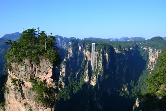 1-Day Private Tour to Zhangjiajie Forest Park & Avatar Mountain - The Bailong Elevator’s 335-Meter Drop