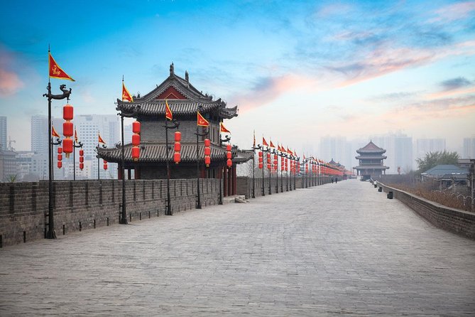 2-Day Highlights Xi'an Private Tour Combo Package: Terracotta Warriors and City Sightseeing - Banpo Museum and the road to the Terracotta Army