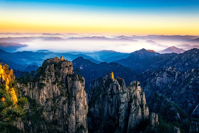 3-Day Yellow Mountains, Hongcun Village and Tunxi Ancient Street Private Tour - Day two: Yungu Cableway, Shixin Peak, and the West Sea Canyon