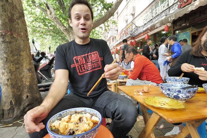 3-Hour Private Night Tour: Beijing Foodie Experience - Xinjiang Taste Restaurant and the first round of kebabs