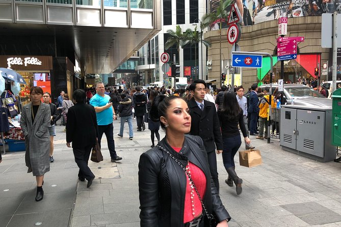 4-Hour Private Hong Kong Layover Tour - Food tasting adds a welcome local pause