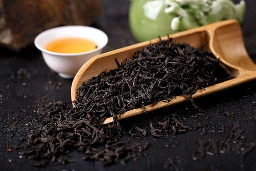 4-Hour Shanghai Best Garden and Temple Tour with Tea Tasting - Jade Buddha Temple: a calm start
