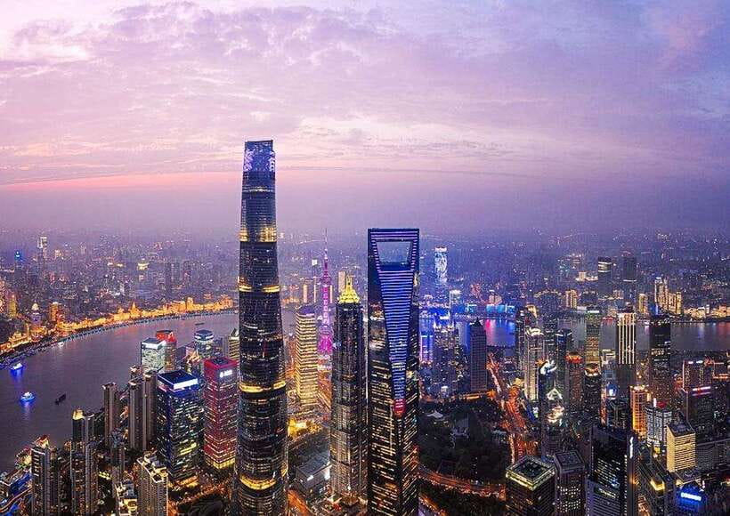 4-Hour Shanghai City Private Tour by German-Speaking Guide - Old Town Bazaar and the Nine Lucky Bridge