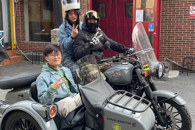 4 Hours Private Discover Beijing Tour by Sidecar - Bell and Drum Towers: a clear start in central Beijing
