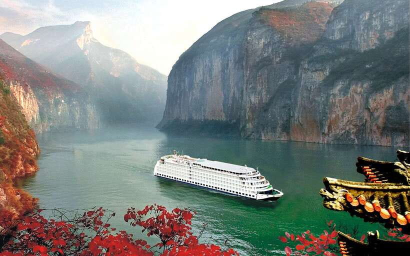 4D3N Yangtze River Victoria Cruise: Chongqing to Yichang - Boarding in Chongqing on the first evening