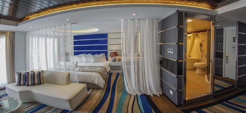 4D3N Yangtze River Victoria Cruise: Chongqing to Yichang - Cabins, meals, and life onboard