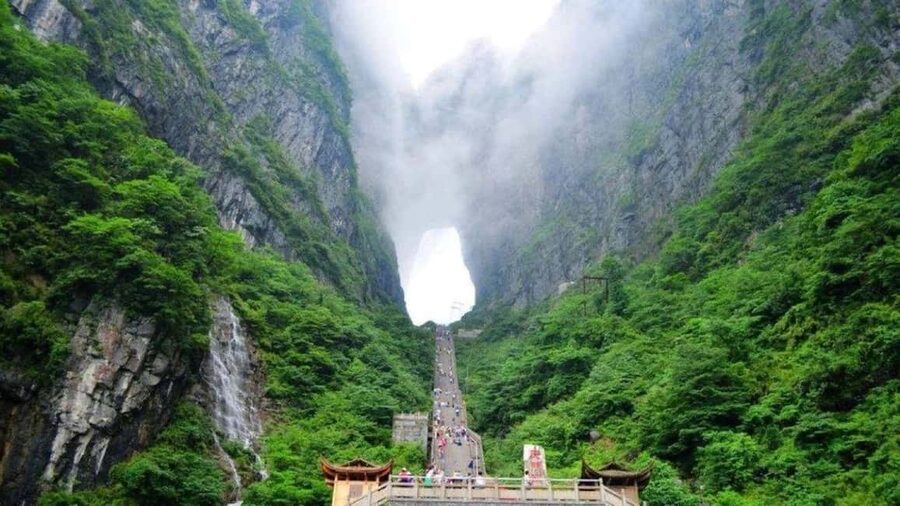 6-Day Private Tour: Guilin Terraces, Fenghuang & Zhangjiajie - Day 5: Quartzite peaks at Tianzi Mountain and Yuanjiajie
