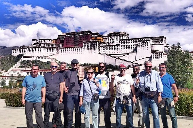 7 Days Lhasa to Kathmandu Overland Small Group Tibet Tour via EBC - Getting from Gyirong to Kathmandu