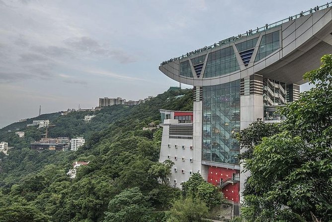 A Private City Tour of Hong Kong with Mercedes-Benz - Central landmarks and Lan Kwai Fong