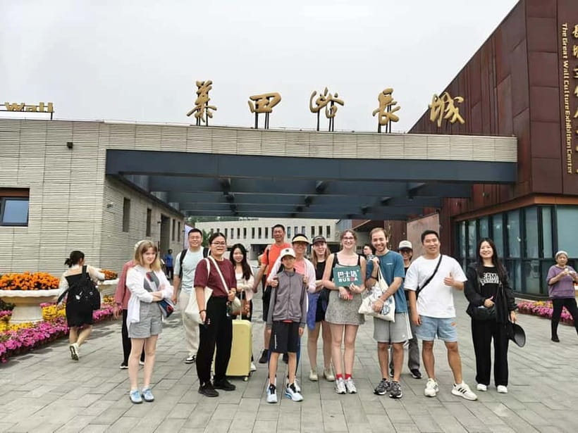 Afternoon Bus Transfer to Mutianyu Great Wall + Entry Ticket - Should you book it?