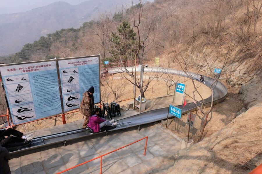 All-Inclusive Private Tour:Mutianyu&Huanghuacheng Great Wall - The private car changes the feel of the day