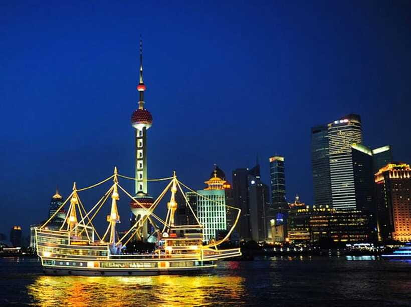 Amazing Shanghai Night Lights:River Cruise &Private Transfer - Who will get the most from this experience