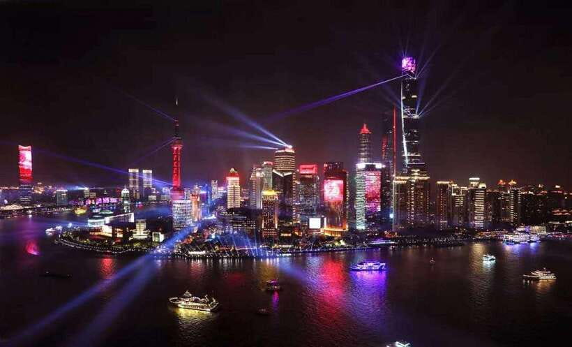 Amazing Shanghai Night Lights:River Cruise &Private Transfer - What your guide adds to the lights