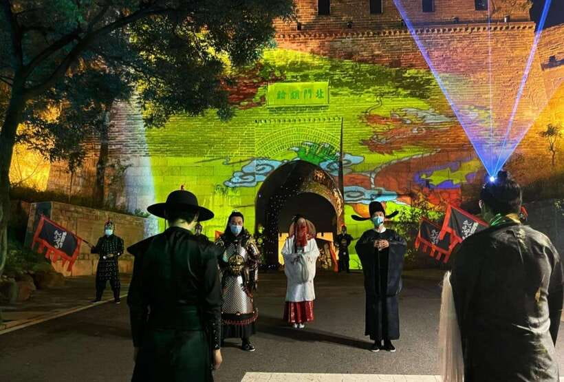 Badaling Great Wall Night Tour+ Light Show + Performance - Key points before you book