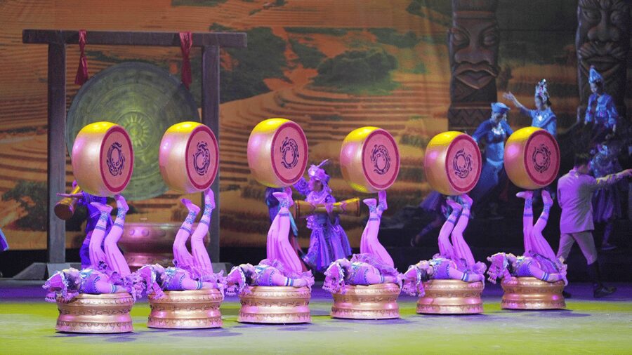 Beijing: Acrobatic Show Tickets Traditional & Modern Fusion - The headline acts: Death Rebirth and Globe Cycling