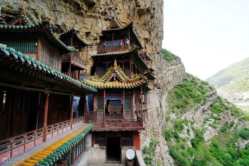 Beijing:Bullet Train Tour to Hanging Temple&Yungang Grottoes - The Hanging Temple above Jinxia Gorge