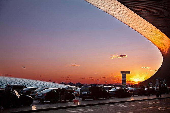 Beijing Capital International Airport Transfer: Airport (PEK) to Hotel Roundtrip - The arrival pickup after customs