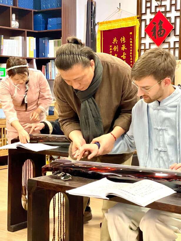 Beijing Hands-On Culture Tour: Tea, Instrument, Calligraphy - A hands-on introduction to Beijing culture