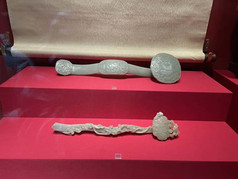Beijing: Hutongs & Food & Culture Walking Tour - Beijing’s hutongs reveal the city behind the monuments