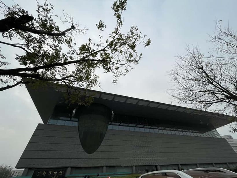 Beijing: Hutongs & Food & Culture Walking Tour - Shichahai adds water, willows, and a slower pace