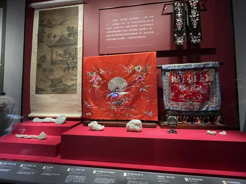 Beijing: Hutongs & Food & Culture Walking Tour - Should you book the Beijing hutong and food walk?
