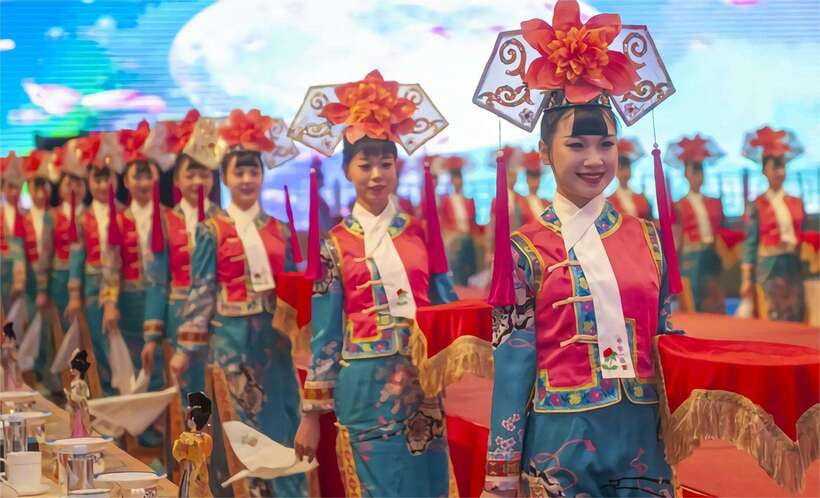Beijing: Imperial Cuisine Experience & Cultural Performance - What arrives on the imperial menu