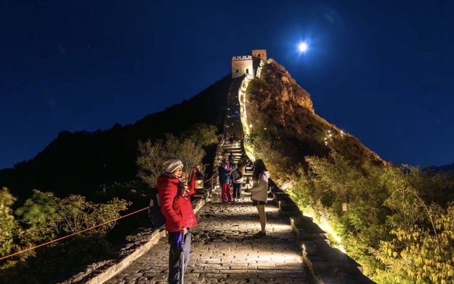 Beijing: Jinshanling and Simatai Wall&Gubei Watertown Tour - What makes this Great Wall day different