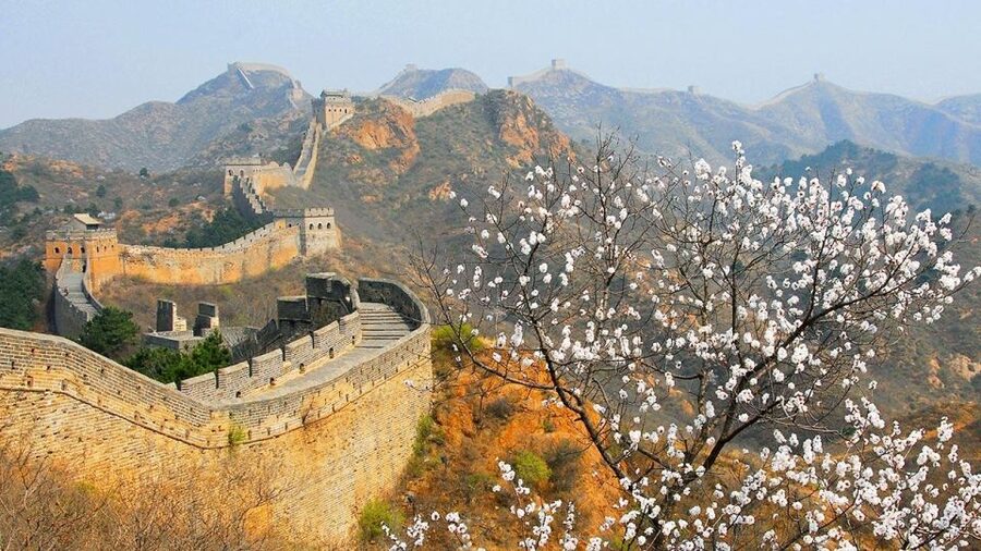 Beijing: Jinshanling and Simatai Wall&Gubei Watertown Tour - What the $185 price really covers