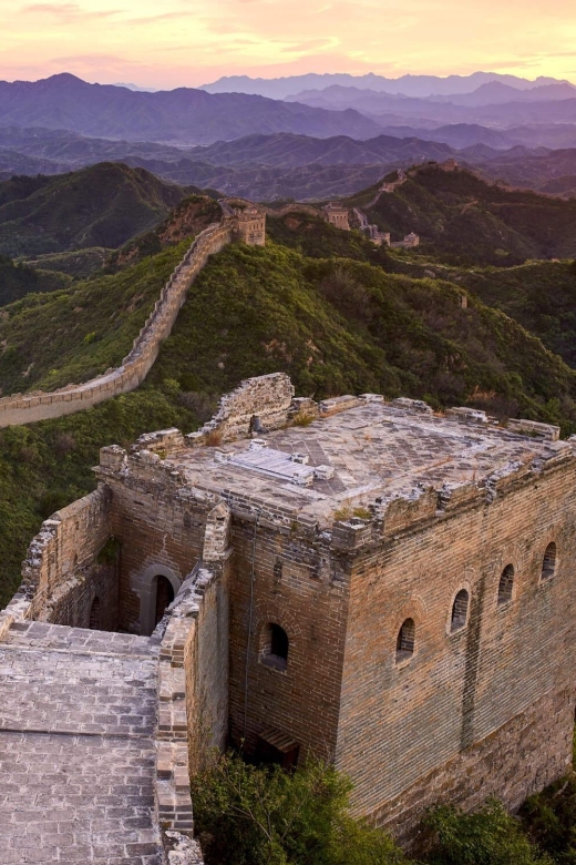 Beijing: Jinshanling and Simatai Wall&Gubei Watertown Tour - Which guide makes the difference