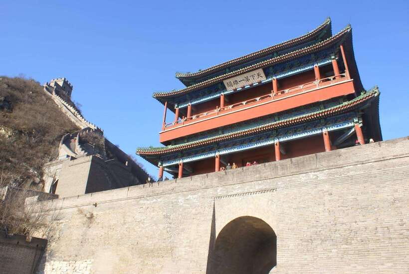 Beijing: Juyongguan Great Wall, Sacred Way & Ming Tombs Trip - Lunch with local help
