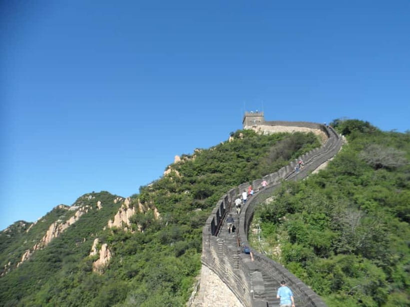 Beijing Juyongguan Great Wall Ticket And Options - Walking through the mountain pass