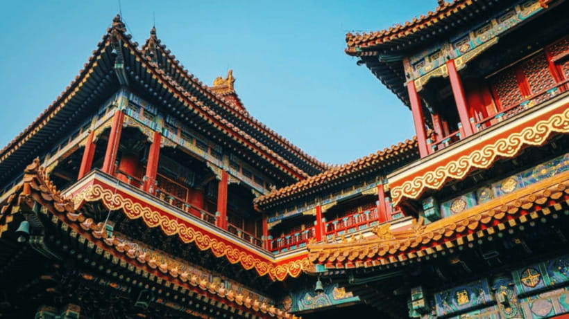 Beijing: Lama Temple (Yonghe Temple) Admission Ticket - The sandalwood Buddha is the main event