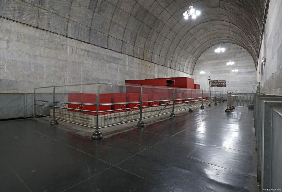 Beijing: Mutianyu Great Wall and Ming Tombs Private Tour - Start early for quieter towers and cooler steps