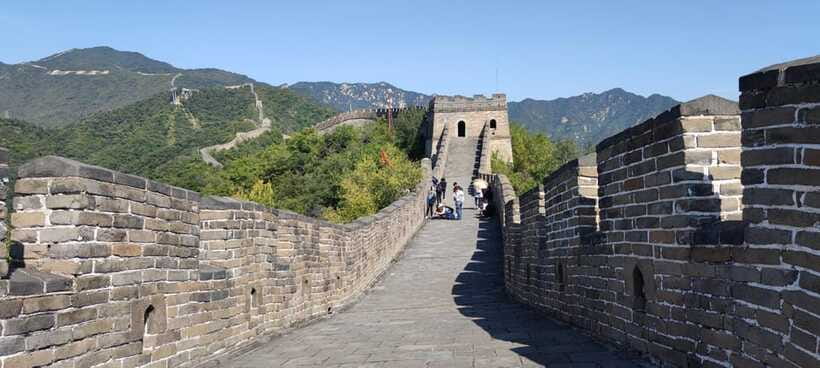 Beijing: Mutianyu Great Wall Private Layover Tour - Food, tea, and optional extras on the way back