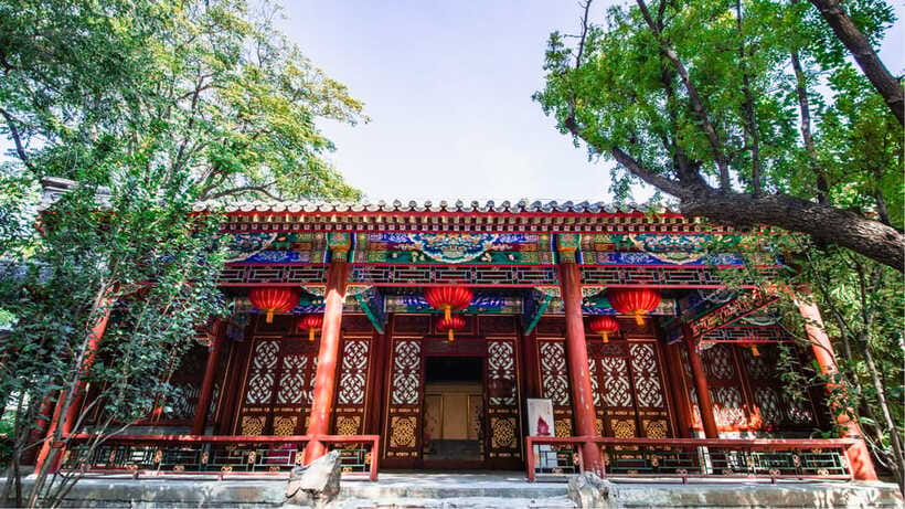 Beijing: Prince Kung's Palace Museum Ticket—Must-See Spot - Courtyards, corridors, and details worth photographing