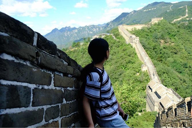Beijing Private Tour:Mutianyu/Badaling Great Wall and Panda House - Lunch keeps the schedule moving
