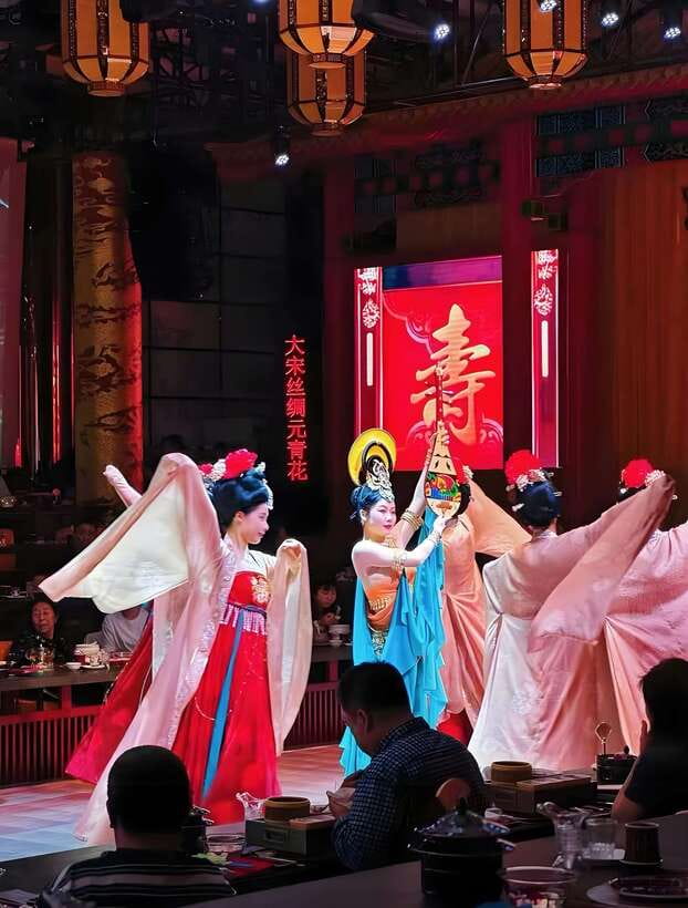 Beijing Royal Banquet with Chinese culture prefermance - Noodles, youtiao, and a sweet finish