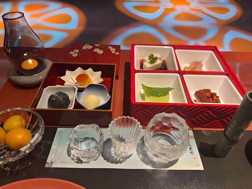 Beijing Royal Dinning Experience with cultural performance - A royal meal close to the Forbidden City