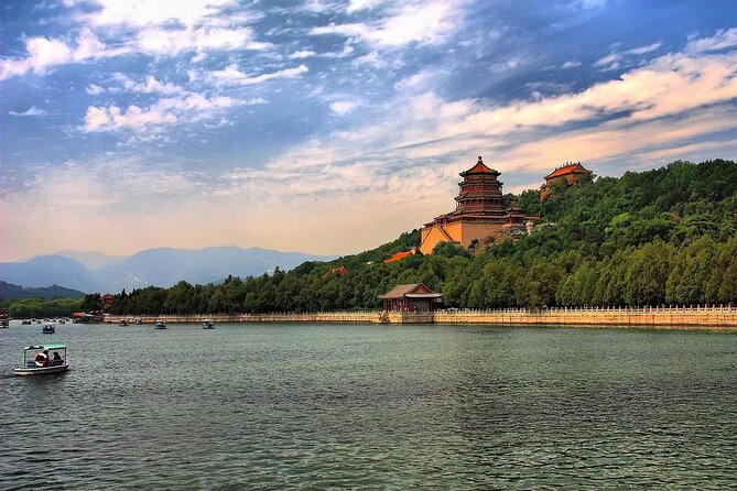 Beijing Summer Palace Entrance Ticket (with Optional Guided Service) - Meeting your guide at the East Gate