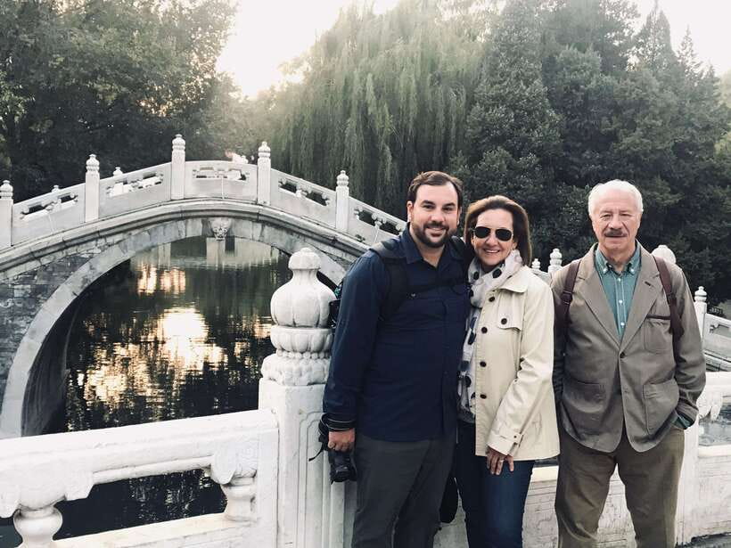 Beijing:Summer Palace Private/Group Tour or book Ticket Only - Walking the Long Corridor beside Kunming Lake
