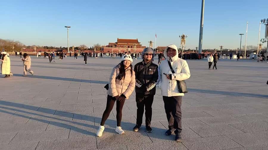 Beijing: Tianmen Square, Forbidden City & Royal Museum Tours - What makes the guides valuable