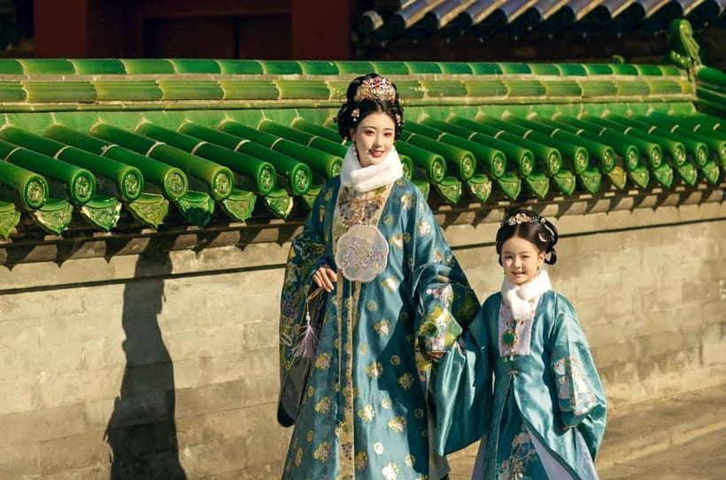 Beijing Traditional Hanfu Experience & Photoshoot for Groups - Why Hanfu makes a better Beijing souvenir than another snapshot