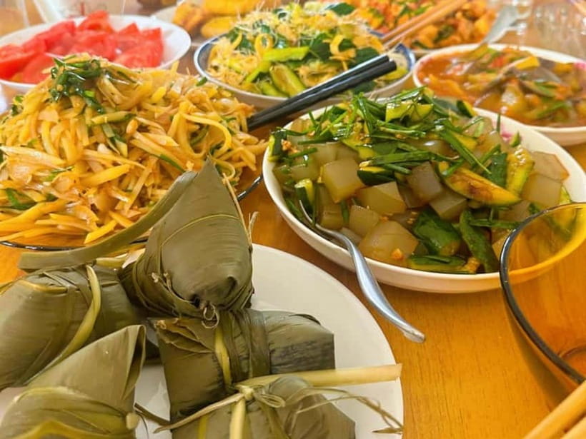 Beijing: Vegan Home Cooking & Local Market Tour with Sanxia - Should you book Sanxia’s vegan cooking class?