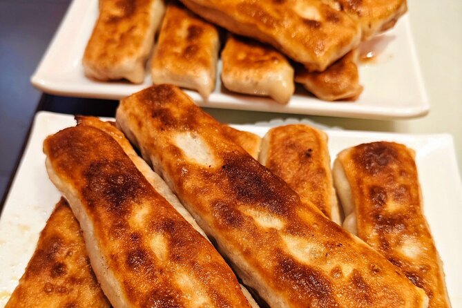 Beijing Walking Food Tour with a Local Friend - Following the food trail through Dongsi Hutongs