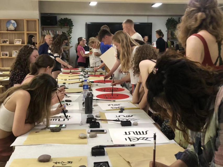 Beijing Wangfujing Calligraphy Class Nearby Forbidden City - From basic strokes to a take-home artwork