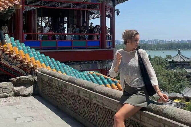 BusDa-Full-Day Bus Trips: Mutianyu, Summer & Old Summer Palaces - Summer Palace, imperial gardens beside the lake