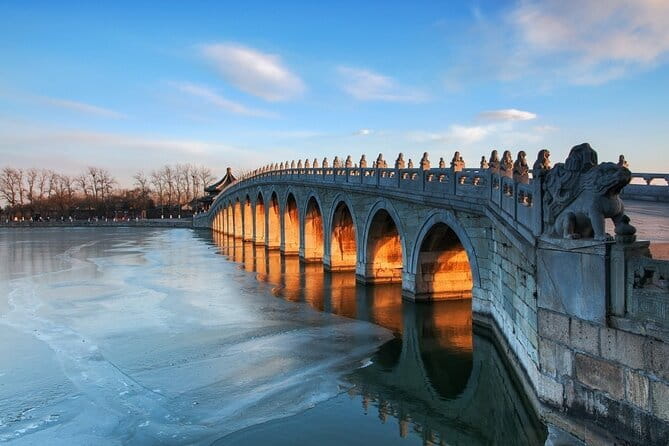 BusDa-Mutianyu Great Wall & Summer Palace Full-Day Group Tour - Lunch and the move back toward the city